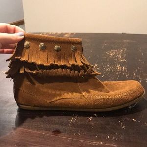 Minnetonka Double Fringe Side Zip Boot